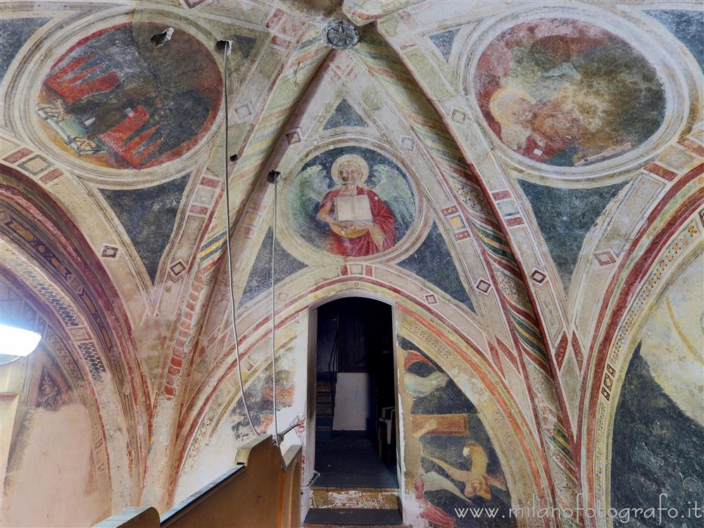 Milano - Cappella gotica nella Chiesa di San Pietro Celestino